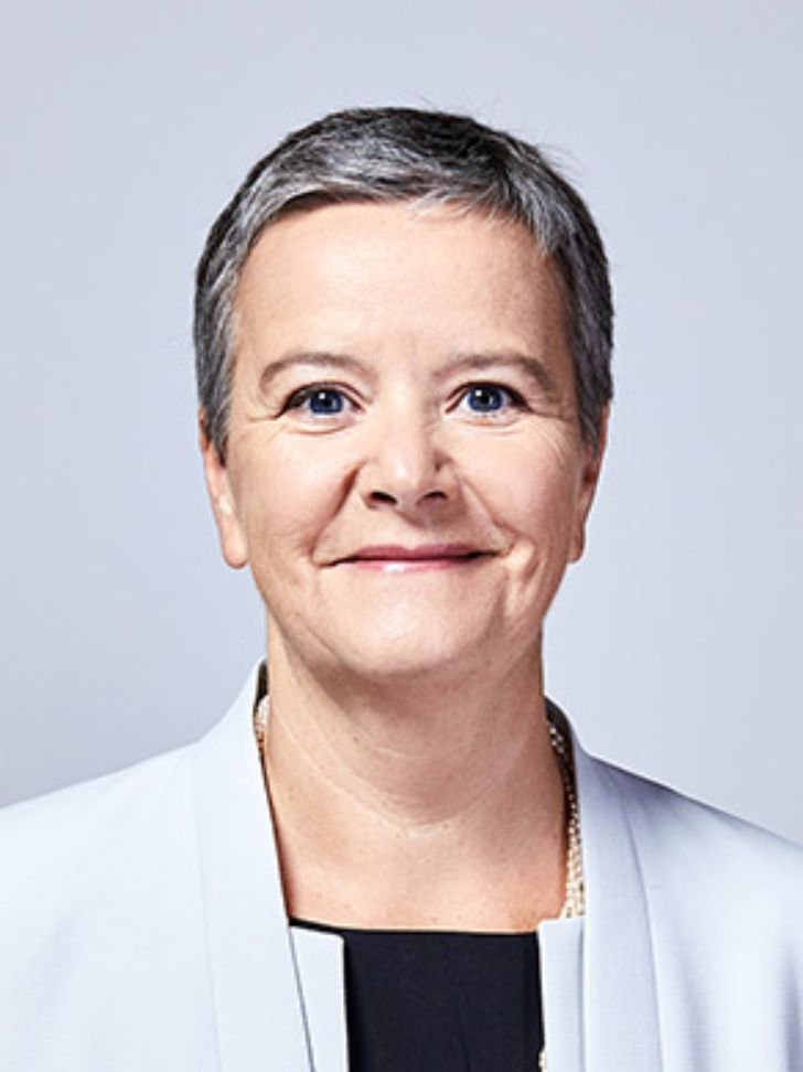 Angelika Sommer-Hemetsberger, Member of the Board of Executive Directors